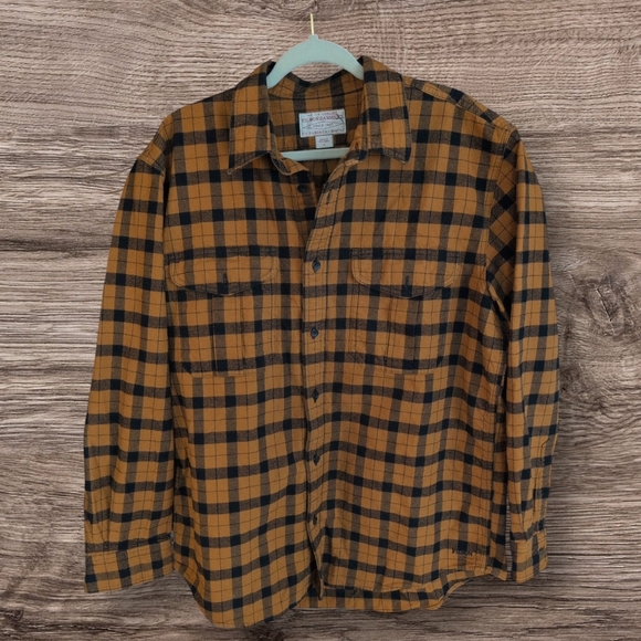 FILSON ALASKAN GUIDE SHIRT PECAN / BLACK PLAID - Picture 1 of 5